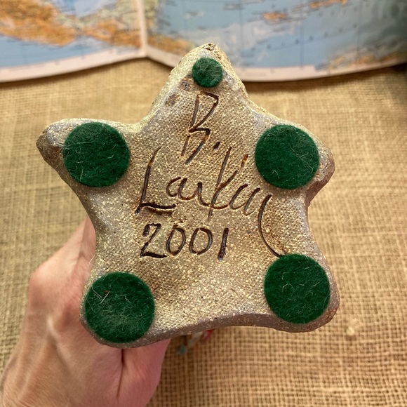 Fox Pass Pottery Hollow Tree Sculpture signed B Larkin 2001 - Picture 6 of 7